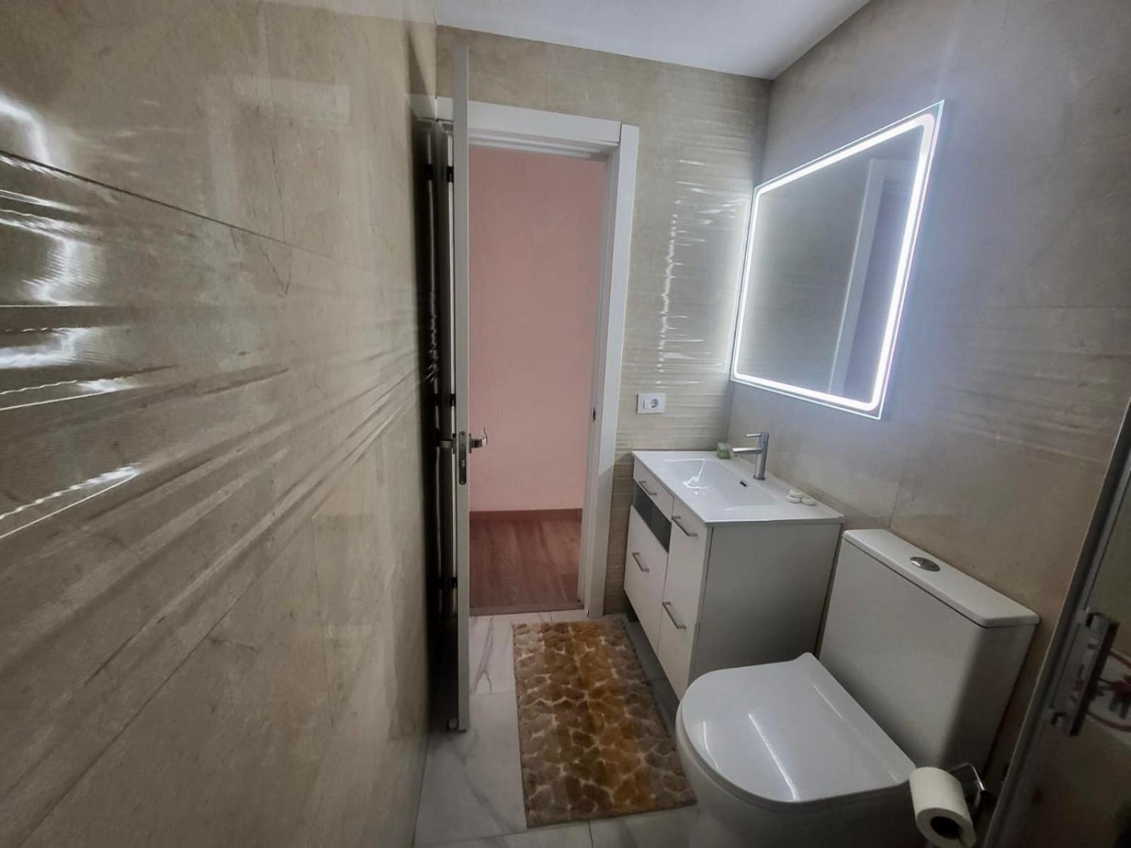 לאס פאלמס דה גראן קנאריה 2 Bedrooms Flat 50 Mts Away From Las Canteras Beach מראה חיצוני תמונה