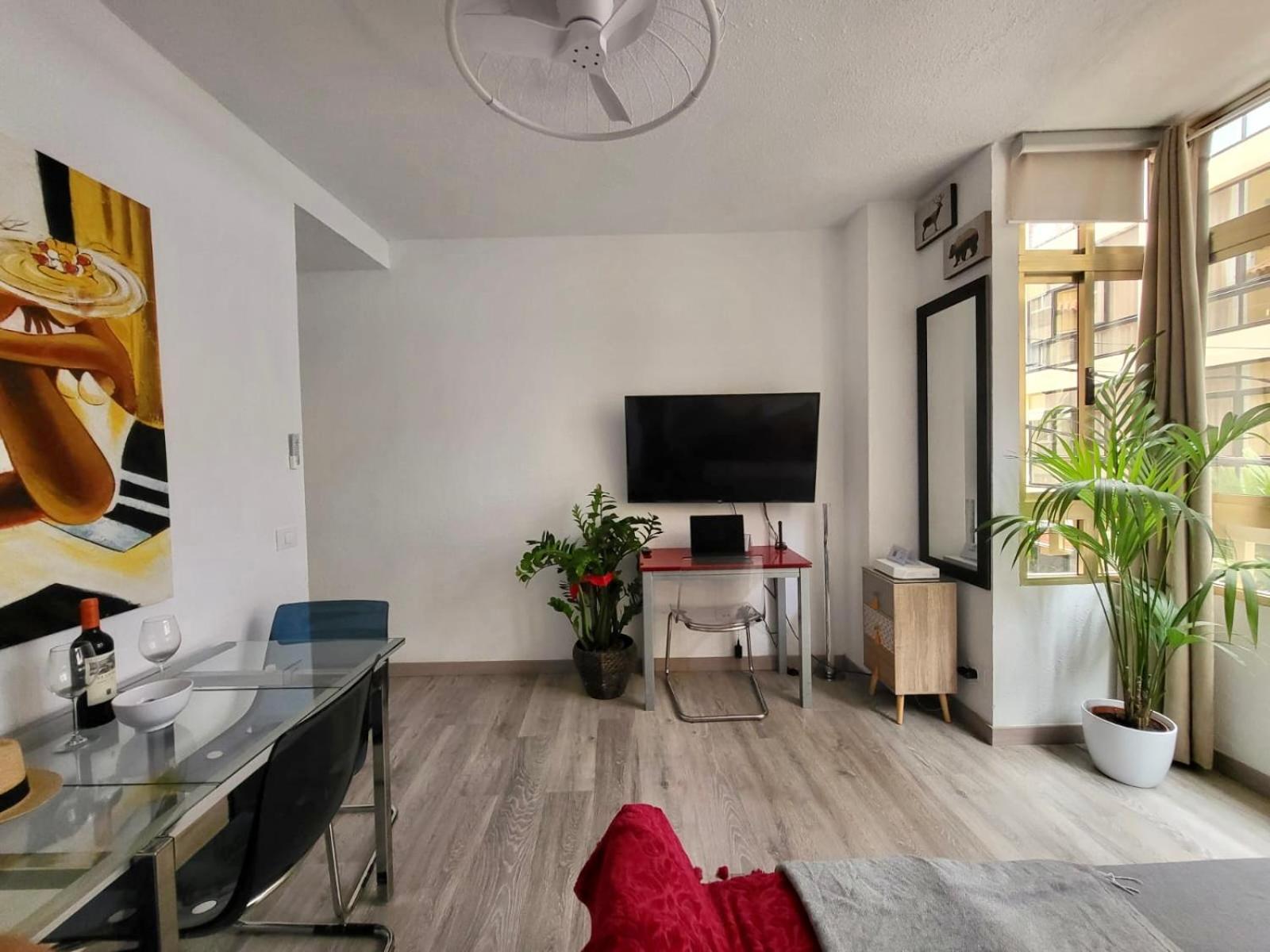 לאס פאלמס דה גראן קנאריה 2 Bedrooms Flat 50 Mts Away From Las Canteras Beach מראה חיצוני תמונה